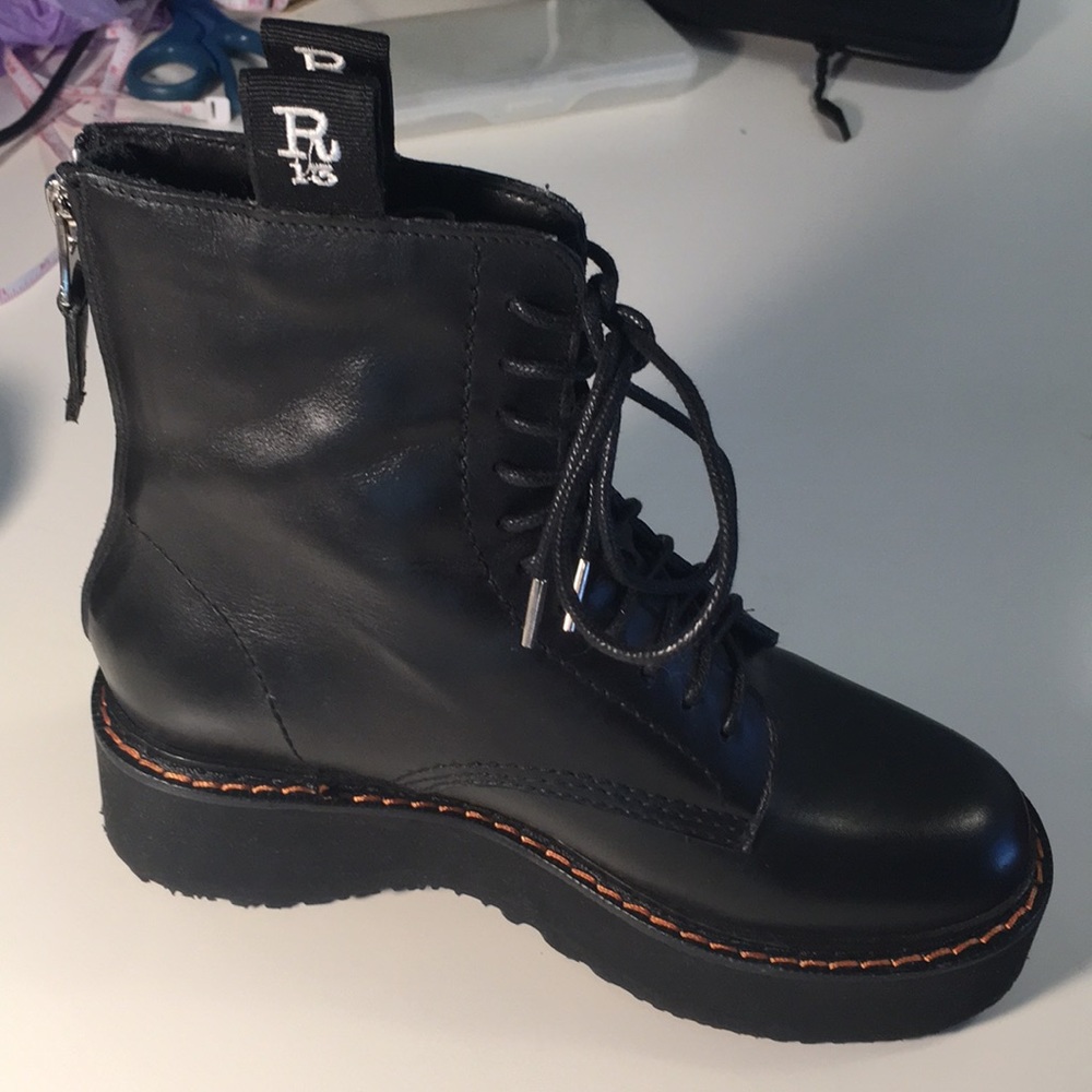 R13 Stack Boot 37